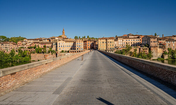 Albi, France &ndash; View across the Pont Neuf (New Bridge) toward the historic old town of Albi