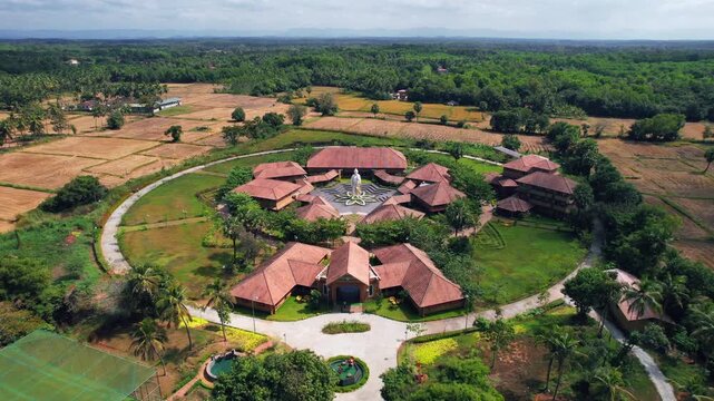 Vivekananda Statue SHRF Yoga Bana Wellness and Yoga Retreat in India 