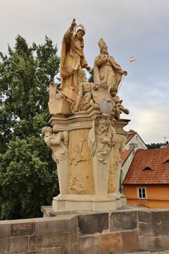 Praga - Gruppo scultoreo di San Vincenzo Ferreri e San Procopio sul Ponte Carlo