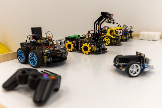 Programmable STEM robotic cars
