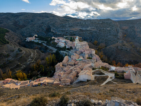 Albarrac&iacute;n medieval town in aragon mountains during autumn