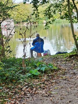 Angler im Haynspark in Hamburg-Eppendorf