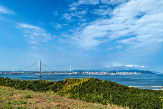 明石海峡大橋と神戸を見渡せる風景
