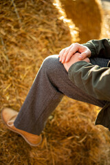 Person Standing on Hay © Veronika