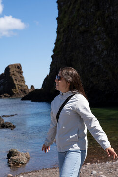 Rocky sea stacks on Scotland&rsquo;s northeastern coast