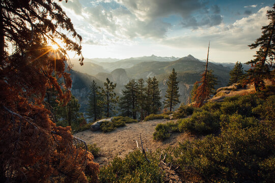 Summer sunrise in the mountains of Yosemite in California