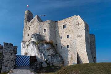 Zamek Mirów. Jura Krakowsko-Częstochowska. Polska. © Tomasz Warszewski