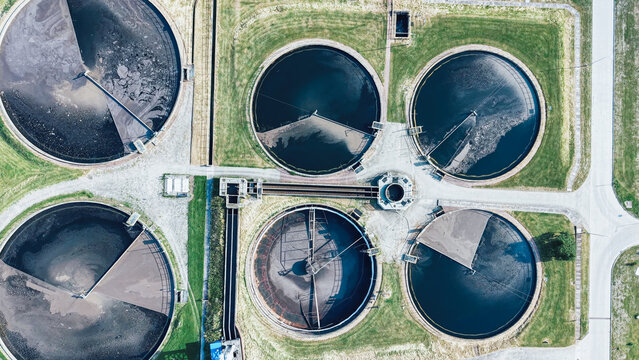 Circular clarifier tanks in industrial water facility