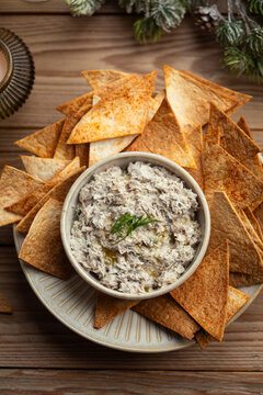 rillettes de sardine cr&eacute;meuses au fromage frais citron vert et aneth avec des tortillas croustillantes fait maison