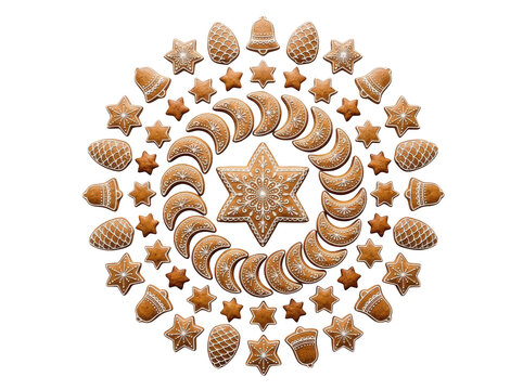 Circular arrangement of decorated gingerbread cookies isolated on transparent background