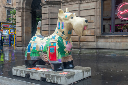 Glasgow, Scotland - August 17, 2026: Tenement Scottie on Buchanan Street in central Glasgow.