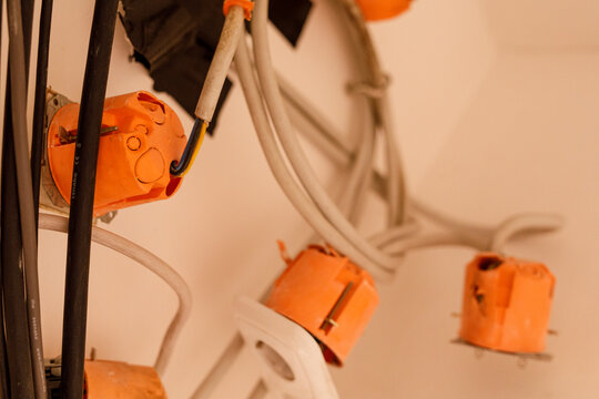 Electrical wiring installation in a wall