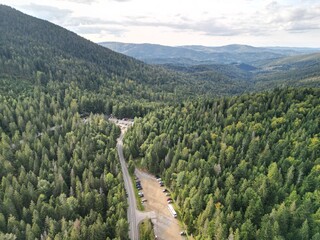 Beskidy - Polska  Babia Góra i okolice, zdjęcie wykonane dronem. Krajobraz, las, góry, piękny widok © Konrad