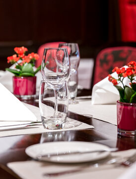 Fine table setting