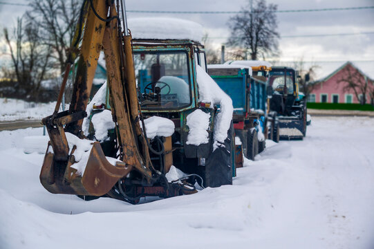 broken snowplough machines