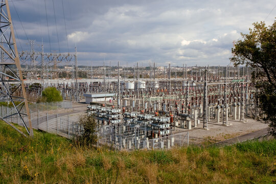 Electrical substation distributing high voltage power to grid