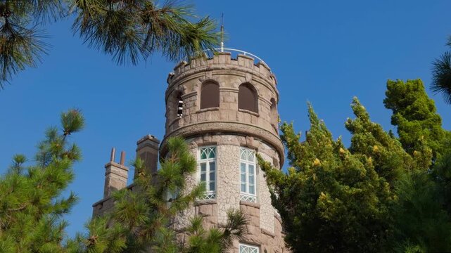 Qingdao Badaguan Huashi Lou Historic Villa Building Handheld Slow Pan Blue Sky