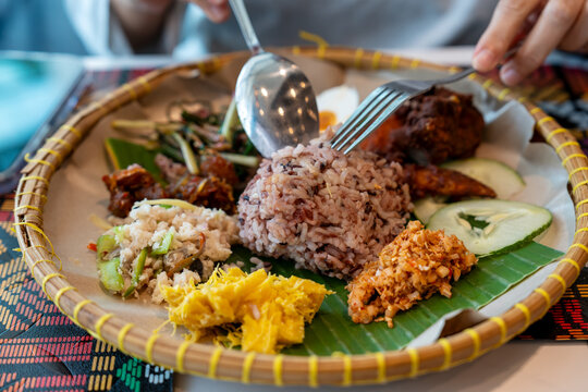 Nasi linopot brown rice, fried mackerel, hinava, bambangan and stir fried wild onion Sabah Kadazan Dusun Food