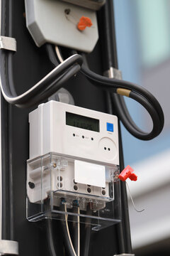 Electricity meter for residential houses