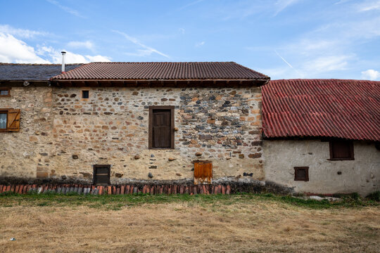Traditional old fa&ccedil;ades in Boca de Huergano, Le&oacute;n, Castile and Le&oacute;n, Spain
