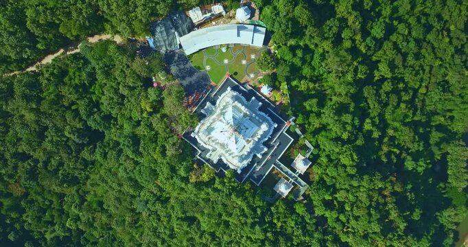 The metal castle pagoda, one of the tourist attractions in Chiang Mai at Wat Aranyawas, is Phra That Si Mueang Pong, which is considered the 2nd metal castle in Thailand and the 4th in the world.