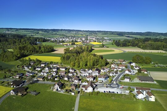 View from the back of the village of Muri and the Lindenberg, Aristau, Reusstal, Freiamt, Canton of Aargau, Switzerland