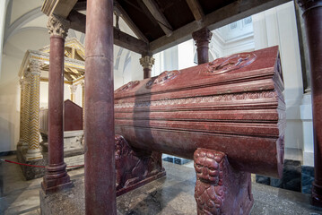 Royal Tomb of Frederick II in the Cathedral of Palermo - Italy © Adwo