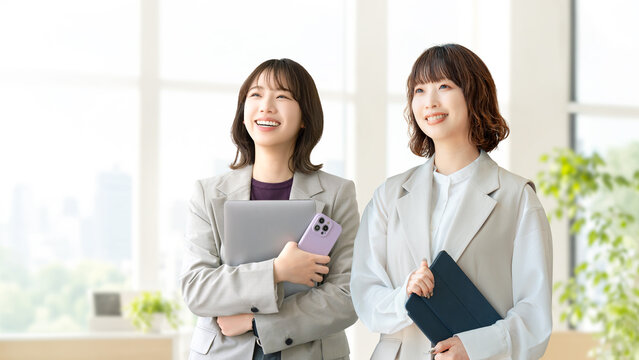女性2人のビジネスチームワークイメージ