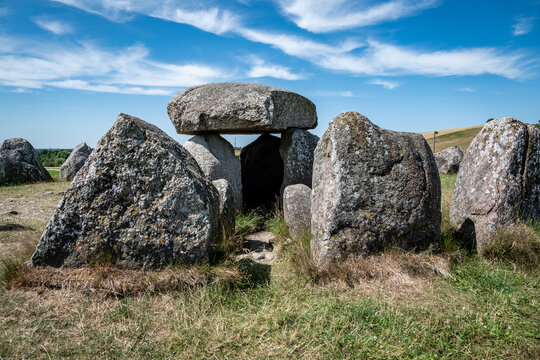 prehistoric stone circle Posk&aelig;r Stenhus with dolmens in the center