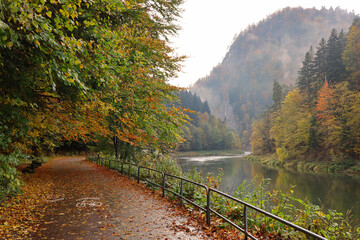 Szczawnica- Dunajec jesienią © Robert