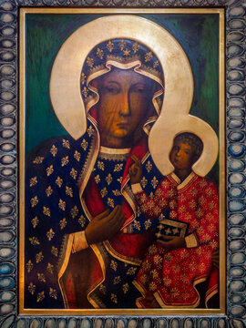 Vierge Noire de Częstochowa (copie de la chapelle d&eacute;di&eacute;e &agrave; Notre-Dame de Paris)