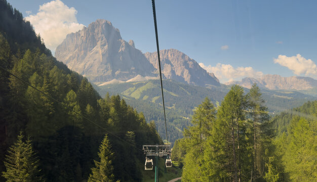 The Cable Car Seceda Ridgeline, Dolomiti , Pieralongia, Col Raiser