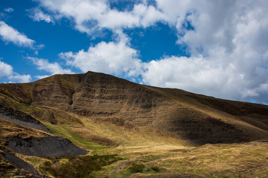 Lovely Summer landscape image of view along Great Ridge in Hiope Valley Peak District with Mam Tor in view