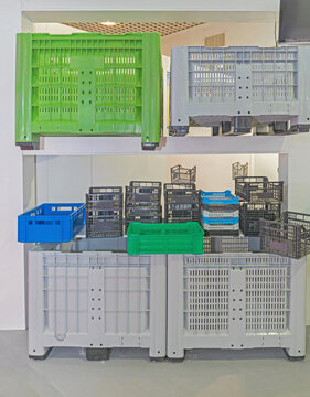 Plastic Pallets and New Crates for Farm Produce