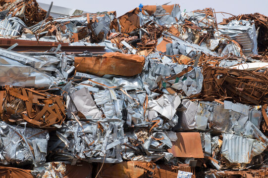 Recycling metal scrap