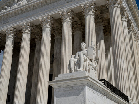 View of the U.S. Supreme Court building's Corinthian column facade