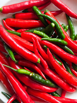 Mixture of red and green chili