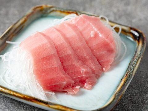  premium Japanese fresh raw tuna sashimi