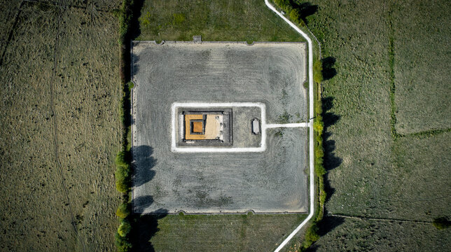 Abstractions terrestres
Mati&egrave;res et &eacute;l&eacute;ments terrestres captur&eacute;s par drone