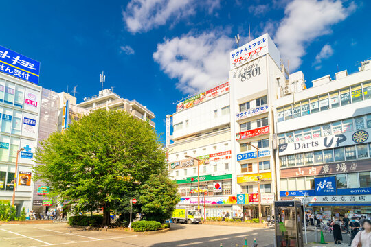 JR山手線・巣鴨駅前