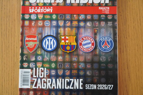 Polish football magazine cover with European club crests for the 2026/27 season