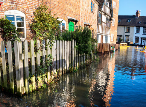 Bewdley flood water being pumped from riverside residential homes,near Bewdley Bridge,Worcestershire,England,UK.