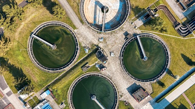 Industrial water processing plant with circular clarifiers
