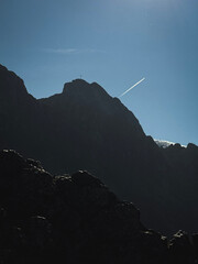 Giewont widziany z Sarniej Skały. Tatry jesienią. Górskie krajobrazy. Plakat. Polskie góry. © Anita