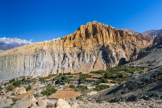 Tetang Village in Mustang, Nepal, surrounded by rugged mountains and dramatic Trans-Himalayan landscapes.