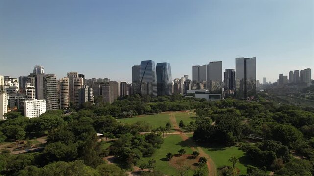 Vista a&eacute;rea de S&atilde;o Paulo, Brasil, parque do povo,  jk iguatemi, cidade jardim na cidade de S&atilde;o Paulo. Imagens a&eacute;reas de drone, mostram o centro financeiro de sao paulo. 