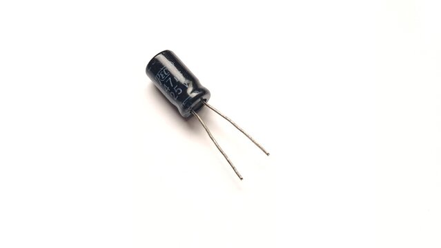 47 &micro;F 25V Electrolytic Capacitor