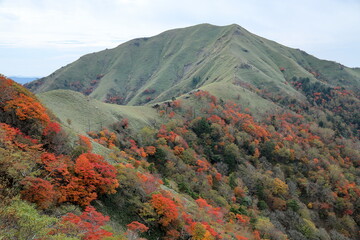 次郎笈　山粧う　徳島県剣山より © mitumal 