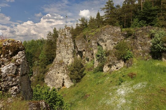 Rock tower Himmelsst&auml;uberer near the cemetery of the parish village Neuhaus (Aufse&szlig;), district of Aufse&szlig;, Upper Franconia, Bavaria, Germany
