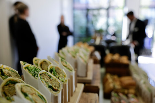 Wraps auf einem Buffet